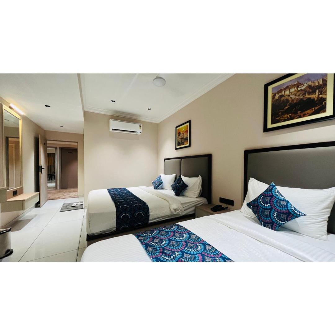 Hotel Royal Town Ahmedabad Luaran gambar