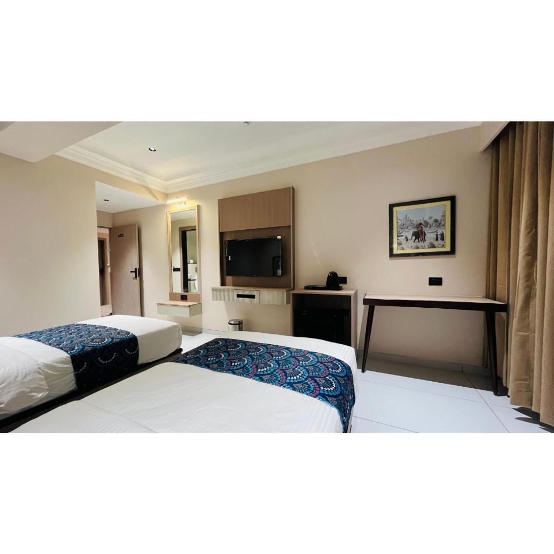 Hotel Royal Town Ahmedabad Luaran gambar