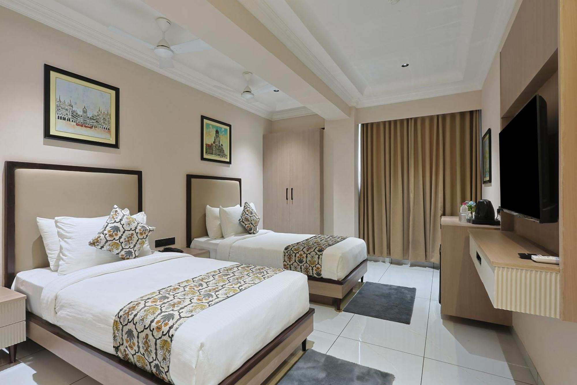 Hotel Royal Town Ahmedabad Luaran gambar