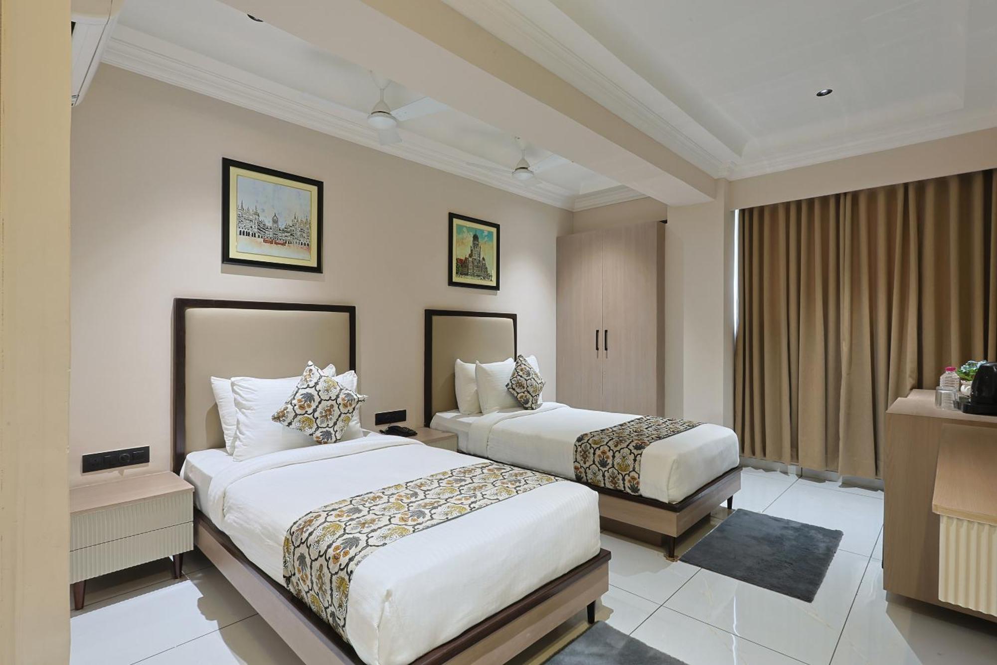 Hotel Royal Town Ahmedabad Luaran gambar