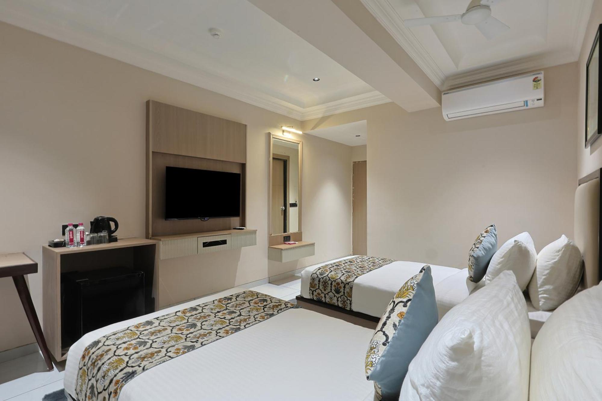Hotel Royal Town Ahmedabad Luaran gambar