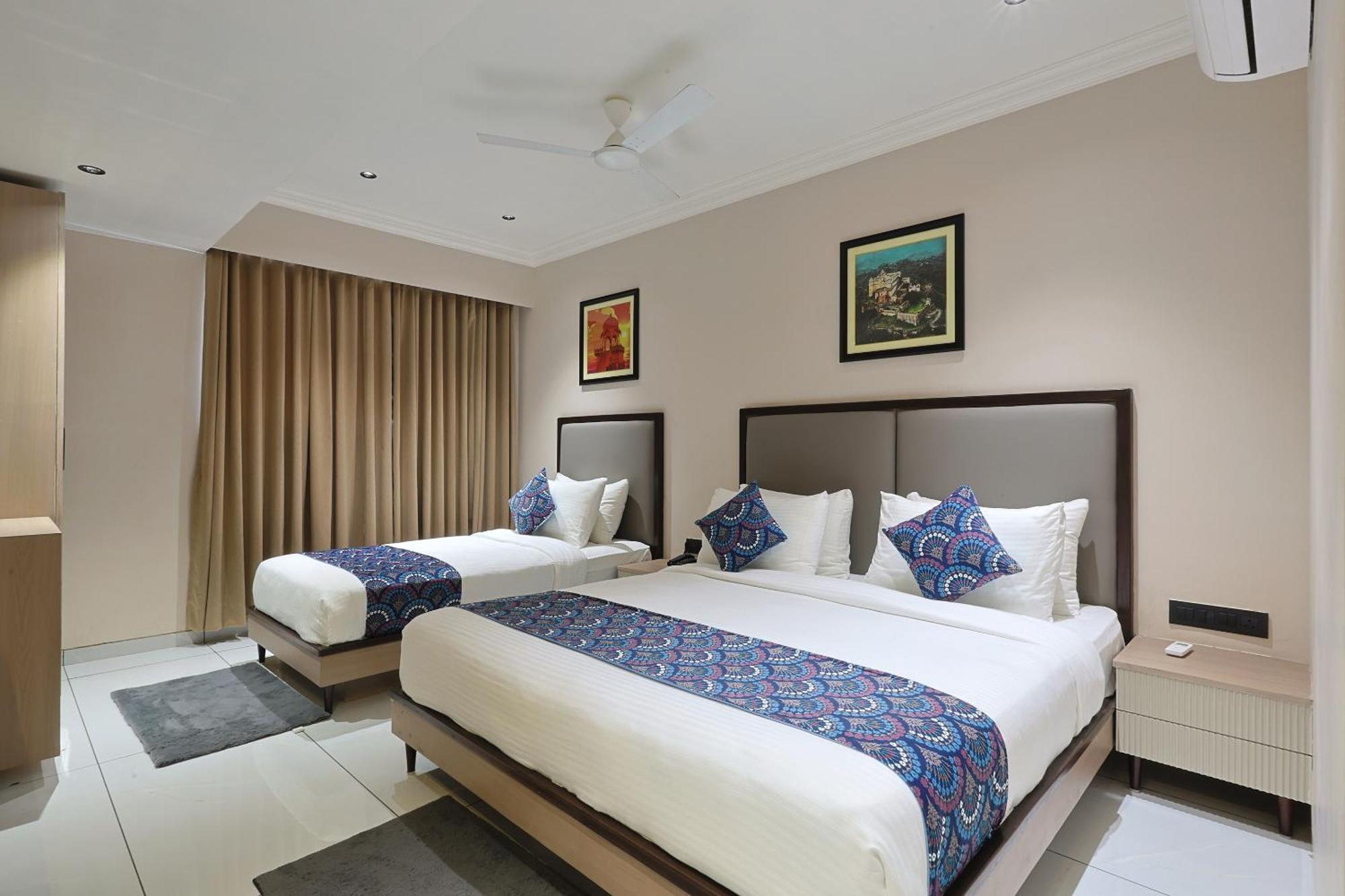 Hotel Royal Town Ahmedabad Luaran gambar