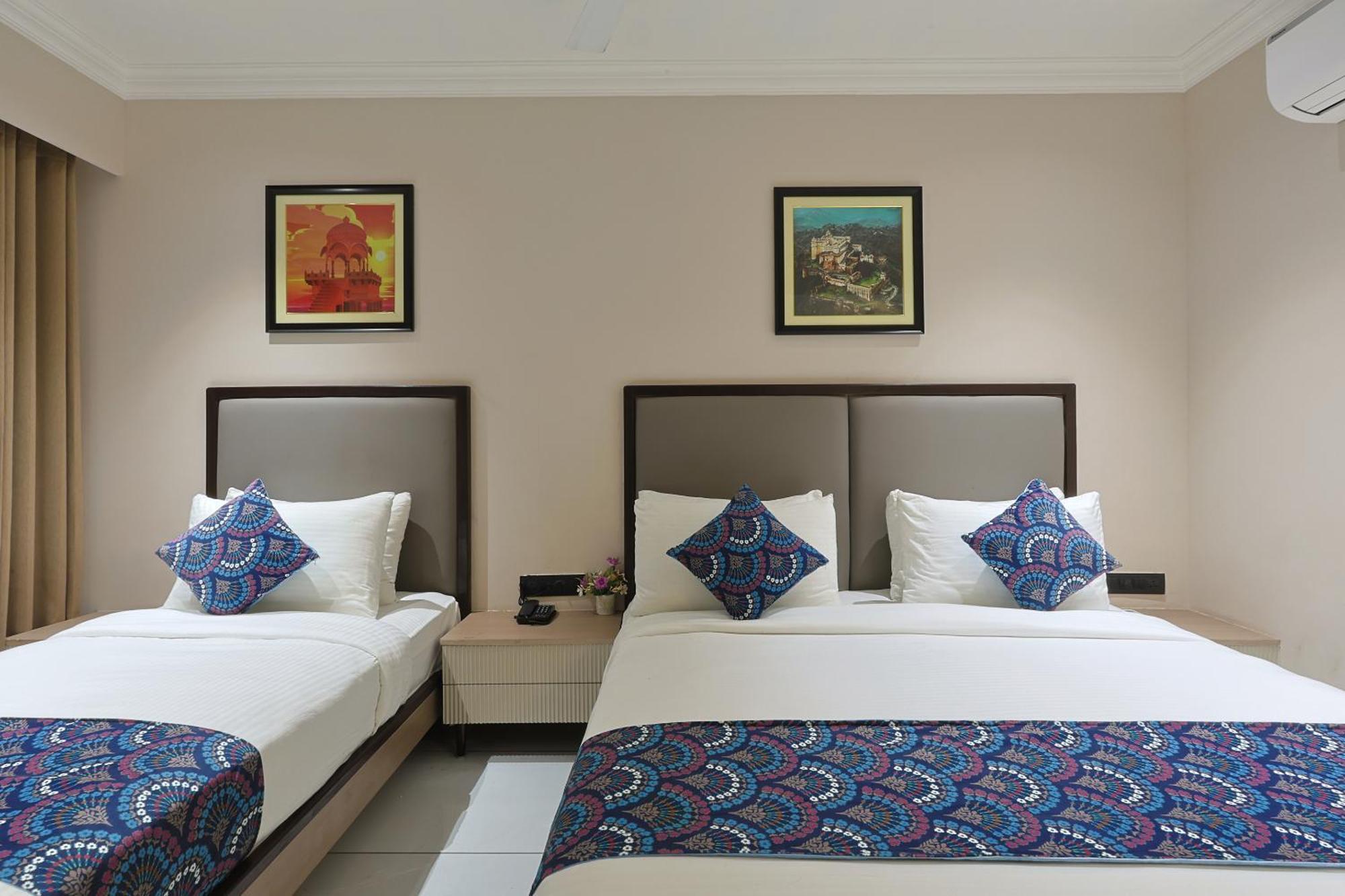 Hotel Royal Town Ahmedabad Luaran gambar
