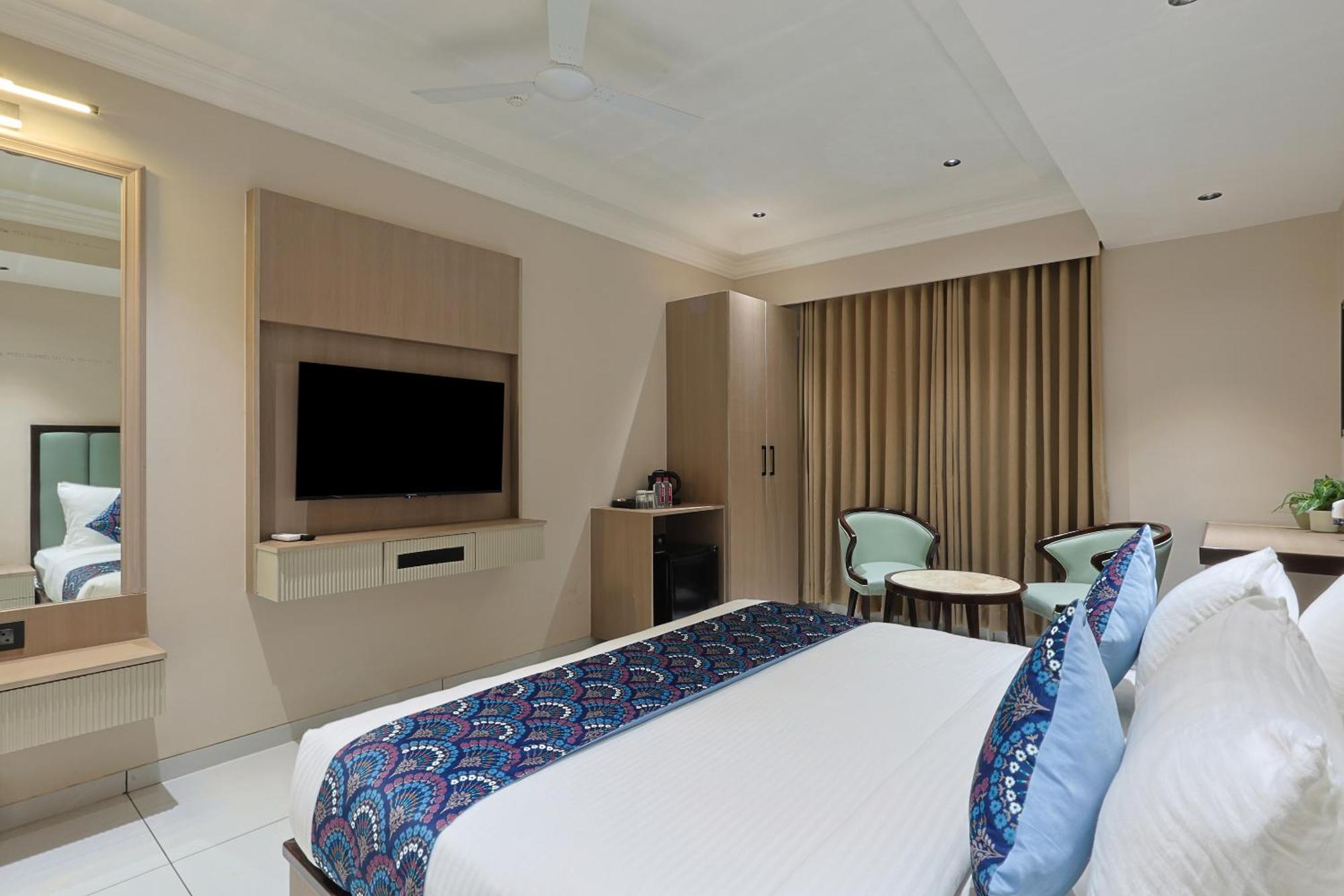 Hotel Royal Town Ahmedabad Luaran gambar